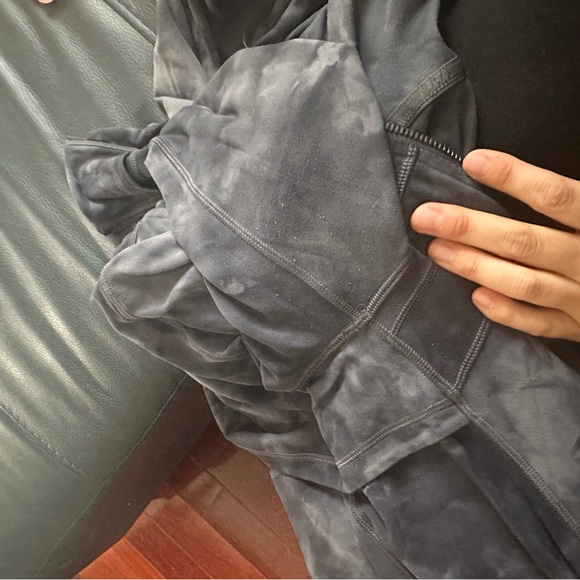 Lululemon define hoodie size10 used excellentcondition mild pilling underarm - Picture 9 of 11